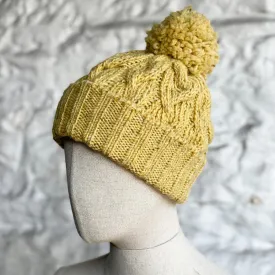 Classic cable pom pom hat - mustard