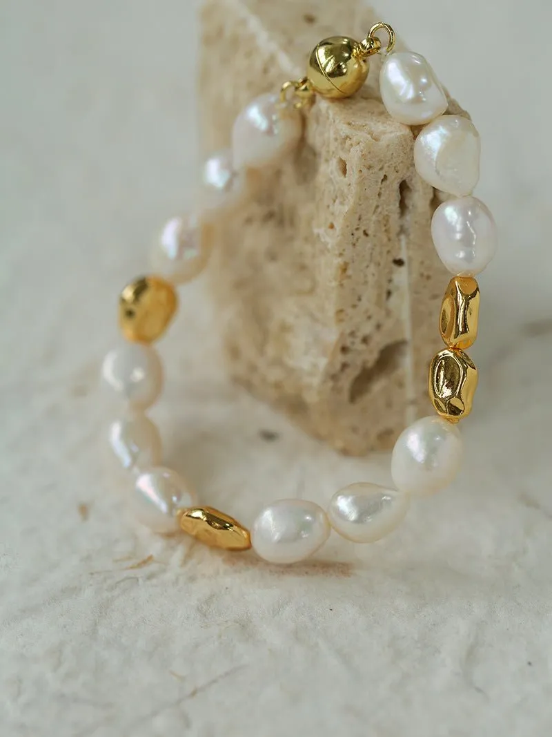 Irregular Metal and Pearl Magnetic Clasp Beaded Bracelet